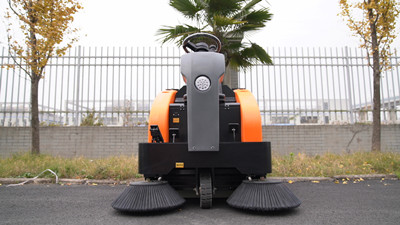 如何正確維護(hù)電動(dòng)掃地機(jī)